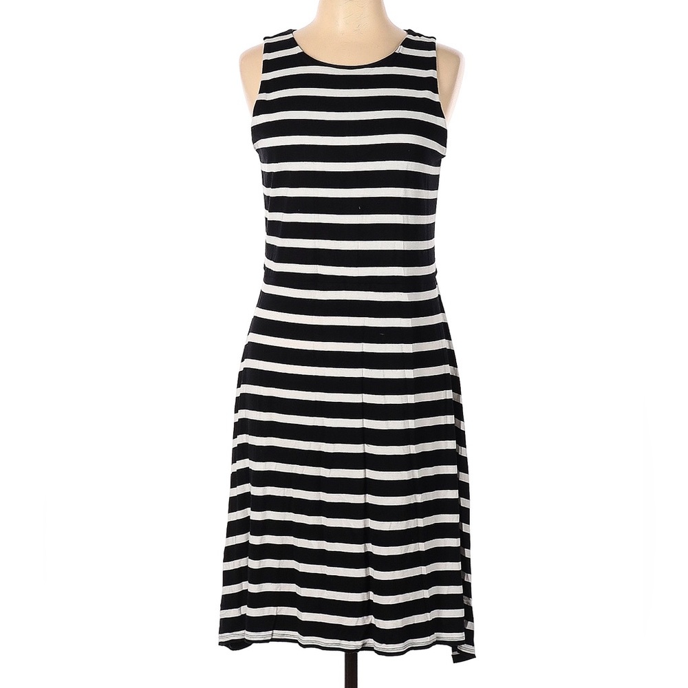 Ann taylor black and white striped sleeveless dress size 8
